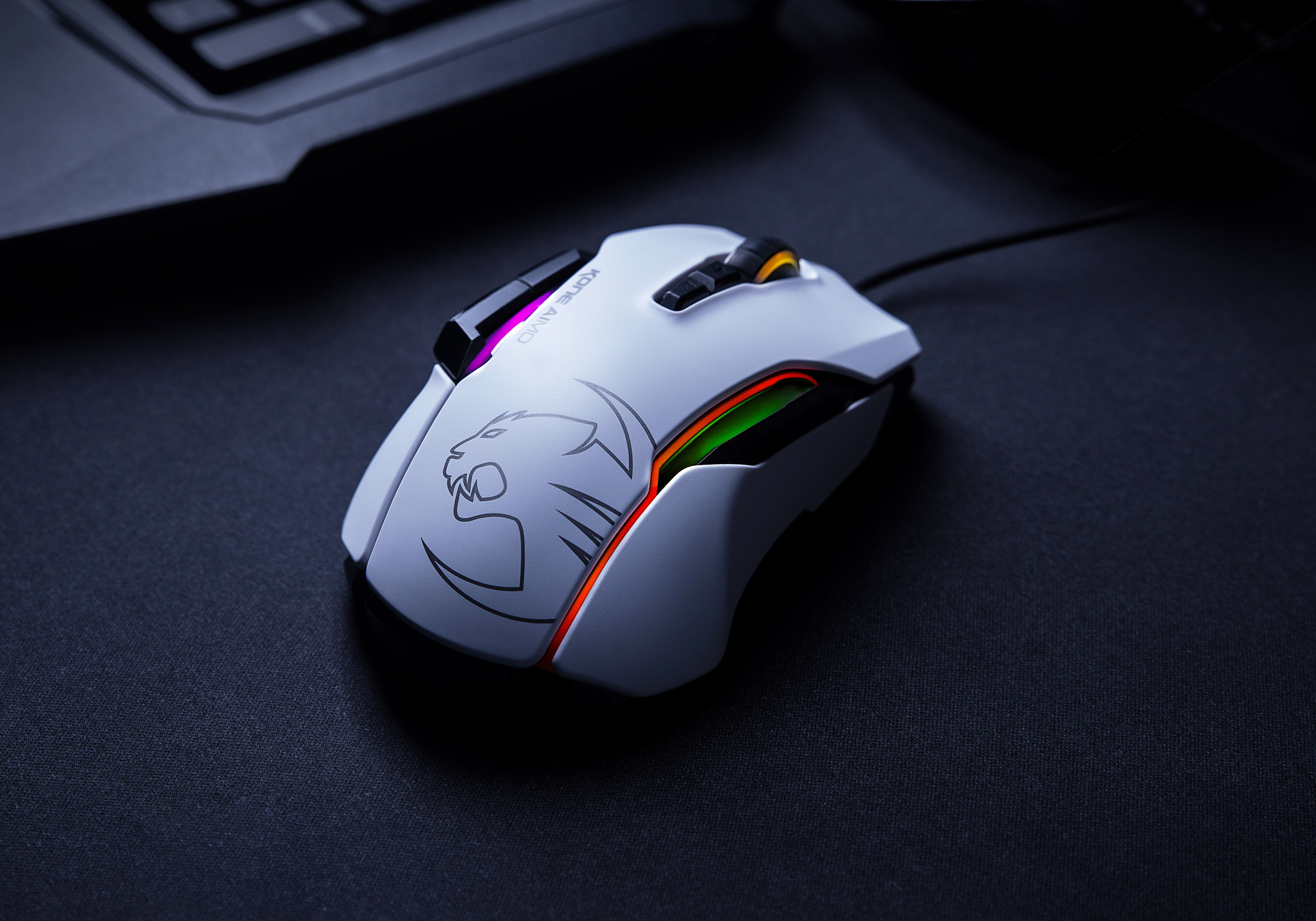 Roccat kone aimo gaming mouse